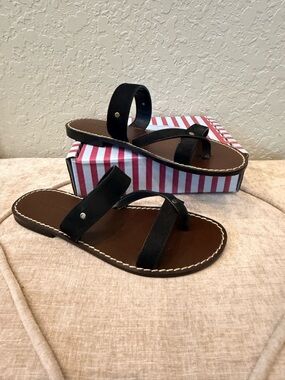 Steve Madden Black Leather Double-Strap Toe Loop Sandals